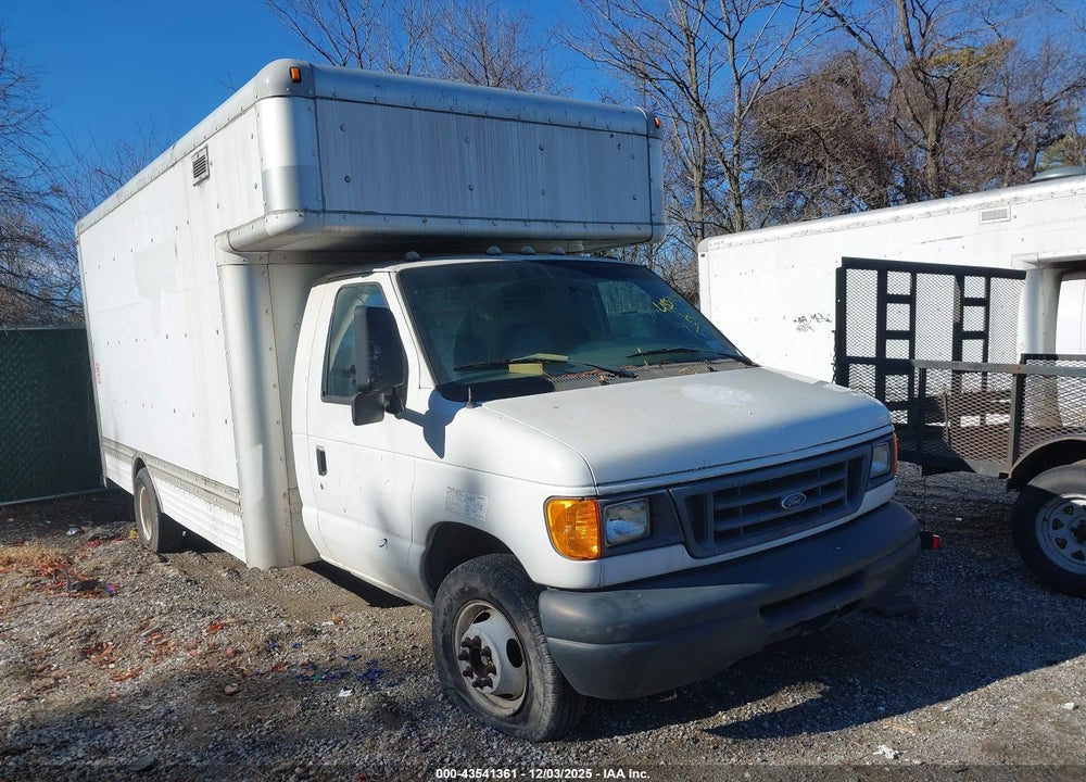 2007 FORD E-450 CUTAWAY VIN: 1FDXE45S17DA17857