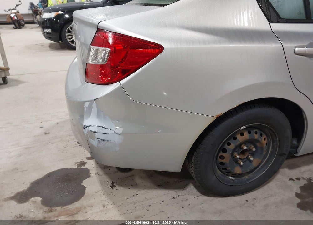 2012 HONDA CIVIC VIN: 2HGFB2F58CH568033