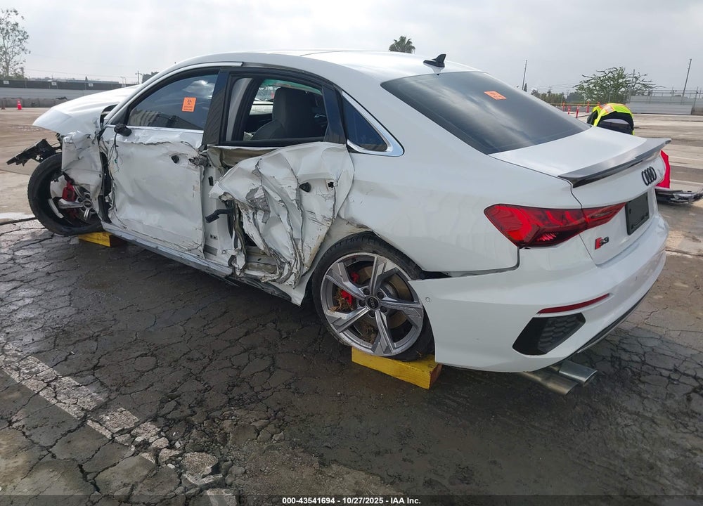 2024 AUDI S3 PRESTIGE TFSI QUATTRO S TRONIC VIN: WAUJ3DGY6RA010003