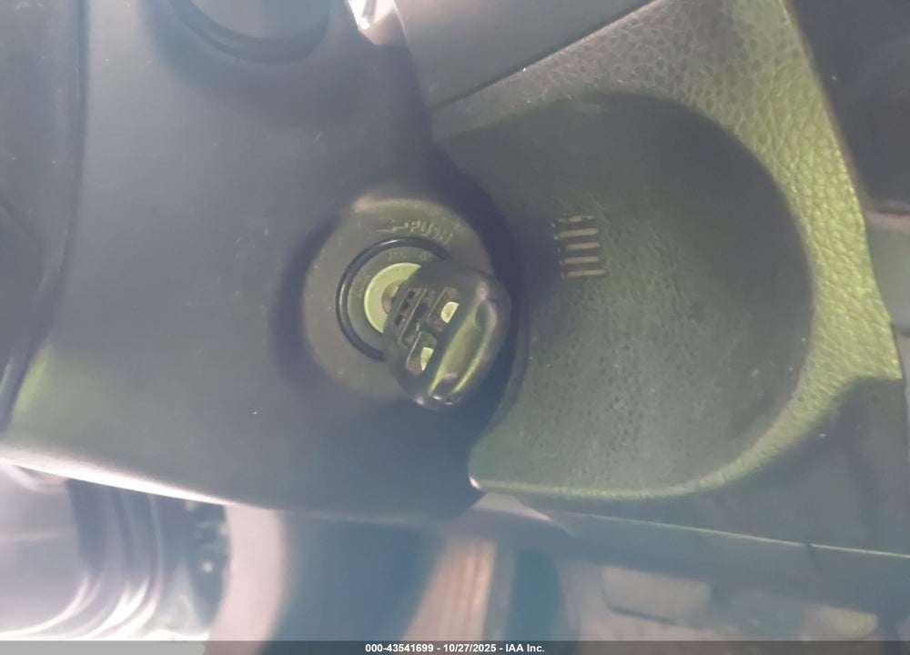 2015 TOYOTA COROLLA VIN: 2T1BURHE5FC406081
