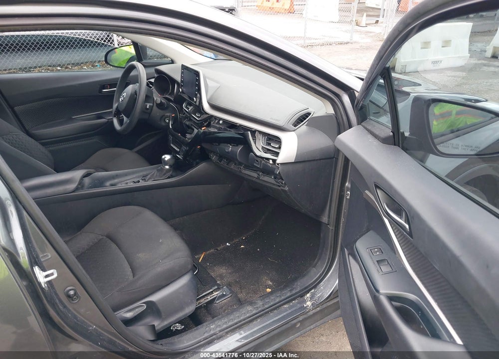 2020 TOYOTA C-HR VIN: NMTKHMBX5LR114627