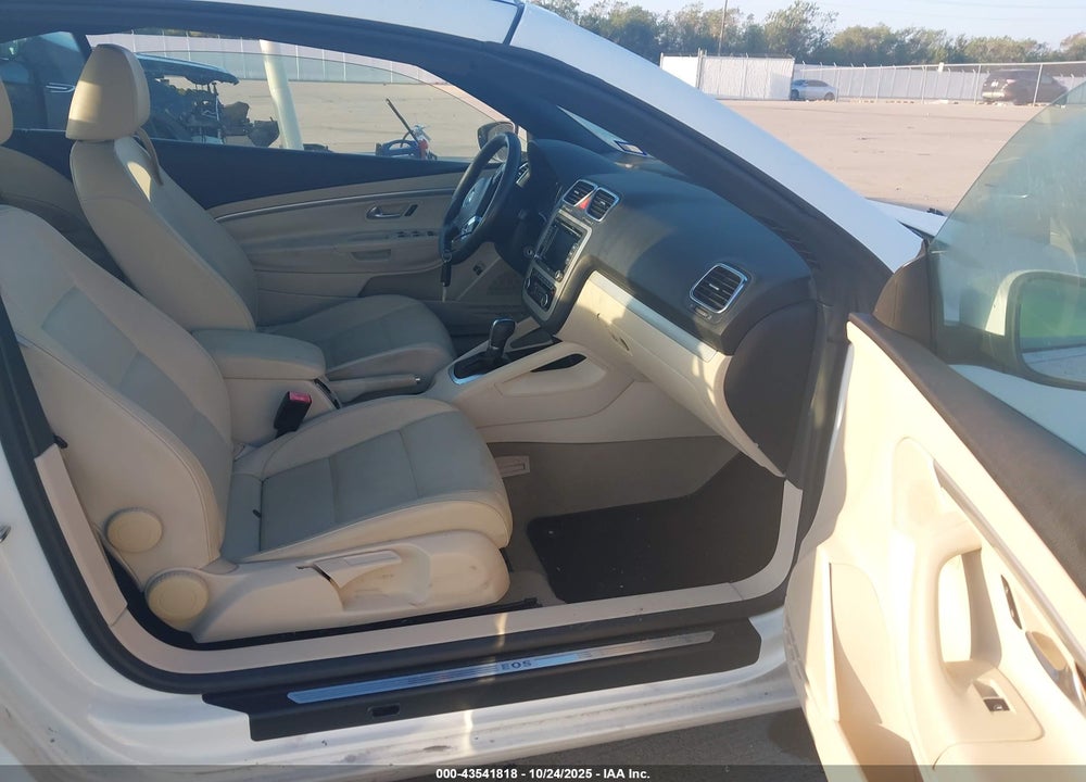 2012 VOLKSWAGEN EOS KOMFORT VIN: WVWBW7AH5CV006033
