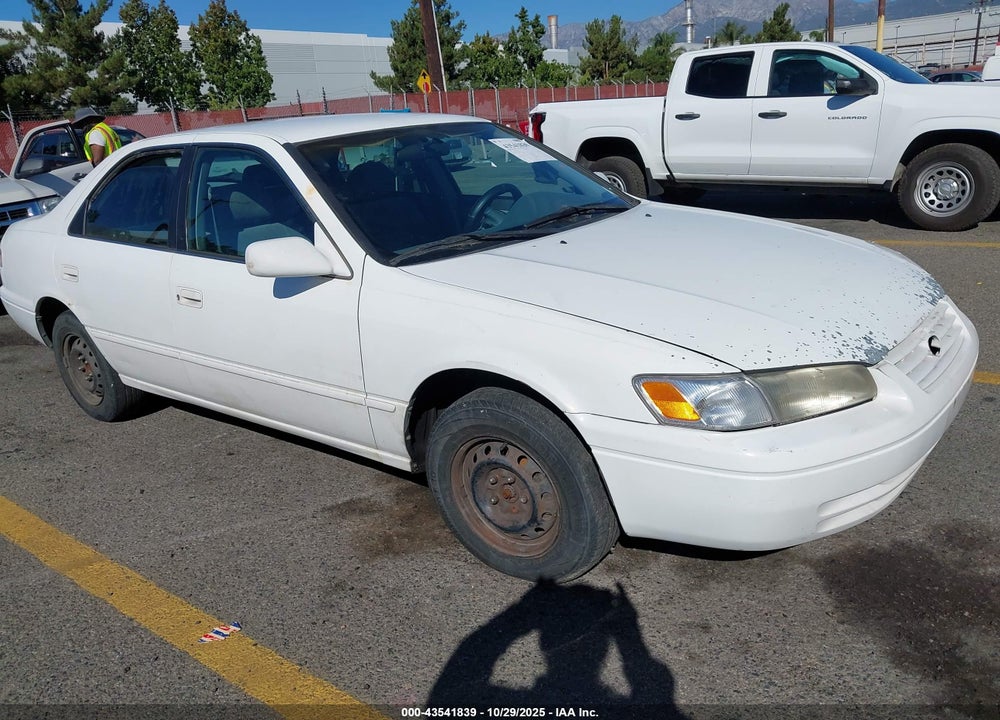 1999 TOYOTA CAMRY LE VIN: 4T1BG22K5XU891335