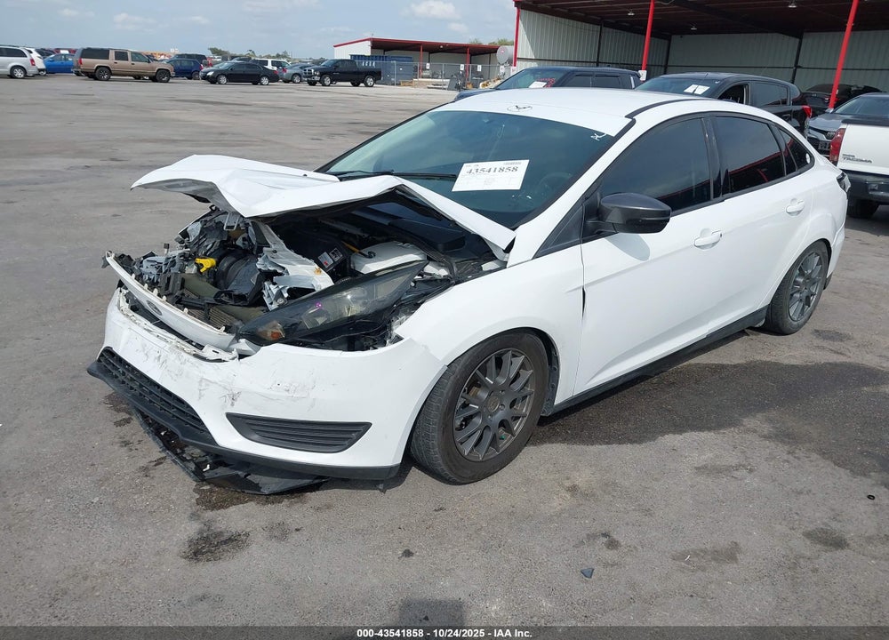 2016 FORD FOCUS SE VIN: 1FADP3F21GL231026