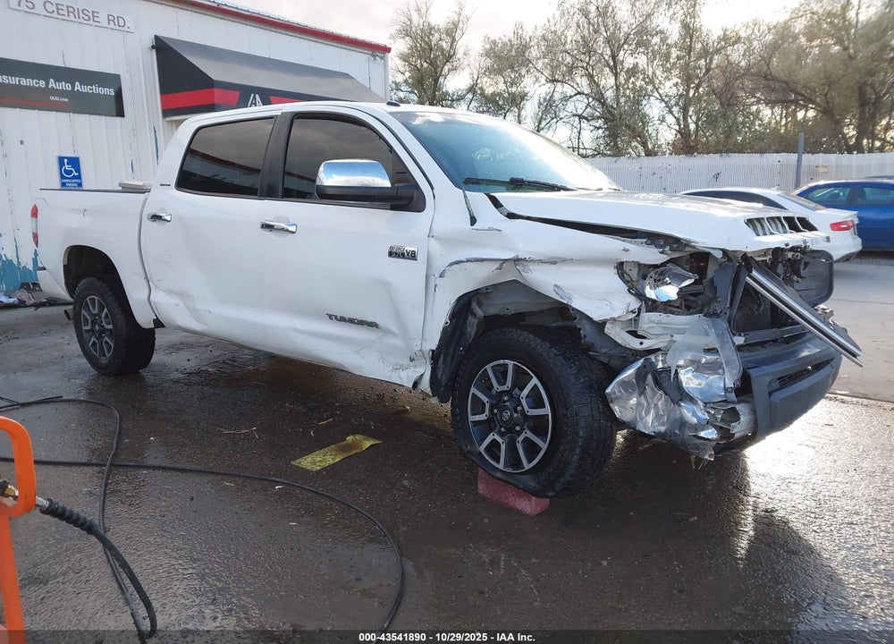 2017 TOYOTA TUNDRA LIMITED 5.7L V8 VIN: 5TFHY5F12HX590813