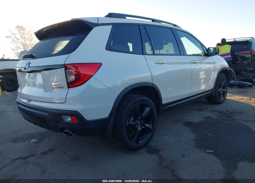 2019 HONDA PASSPORT VIN: 5FNYF8H03KB003550