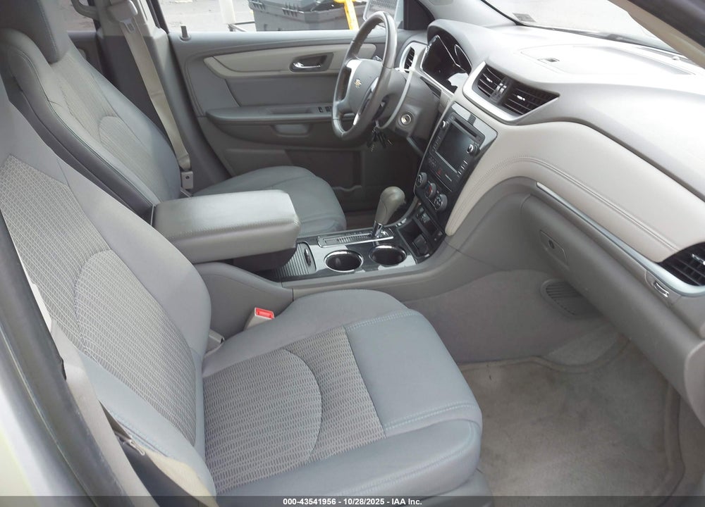 2015 CHEVROLET TRAVERSE VIN: 1GNKRGKD2FJ373770