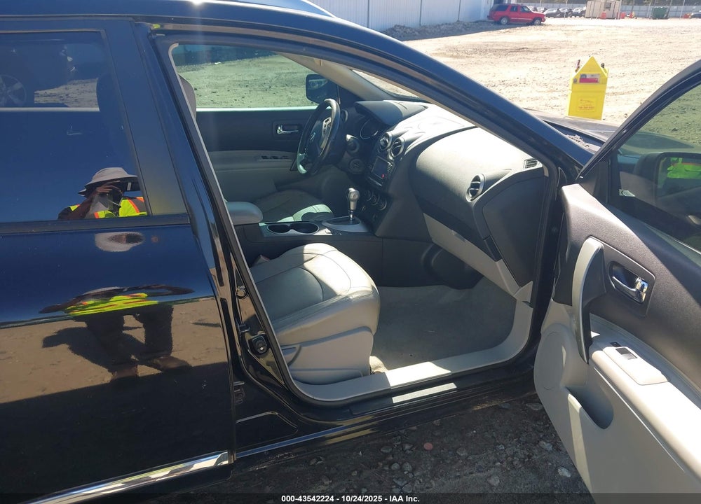 2011 NISSAN ROGUE SV VIN: JN8AS5MVXBW677272