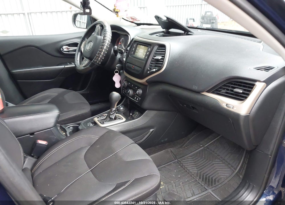 2015 JEEP CHEROKEE LATITUDE VIN: 1C4PJMCBXFW744341