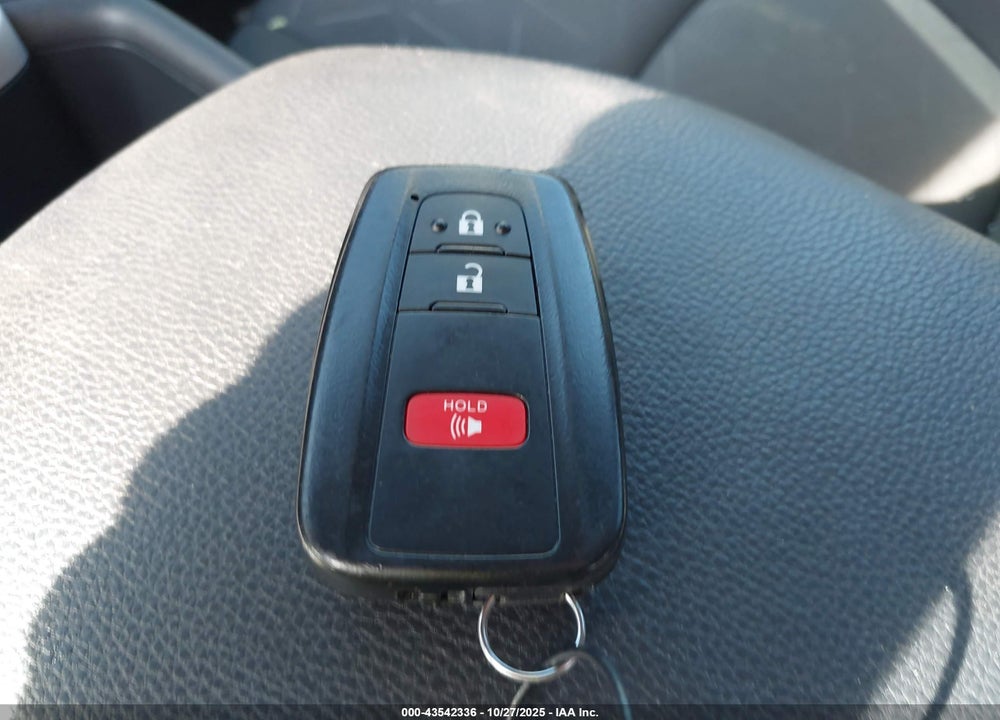 2025 TOYOTA RAV4 XLE VIN: 2T3P1RFV9SC523102