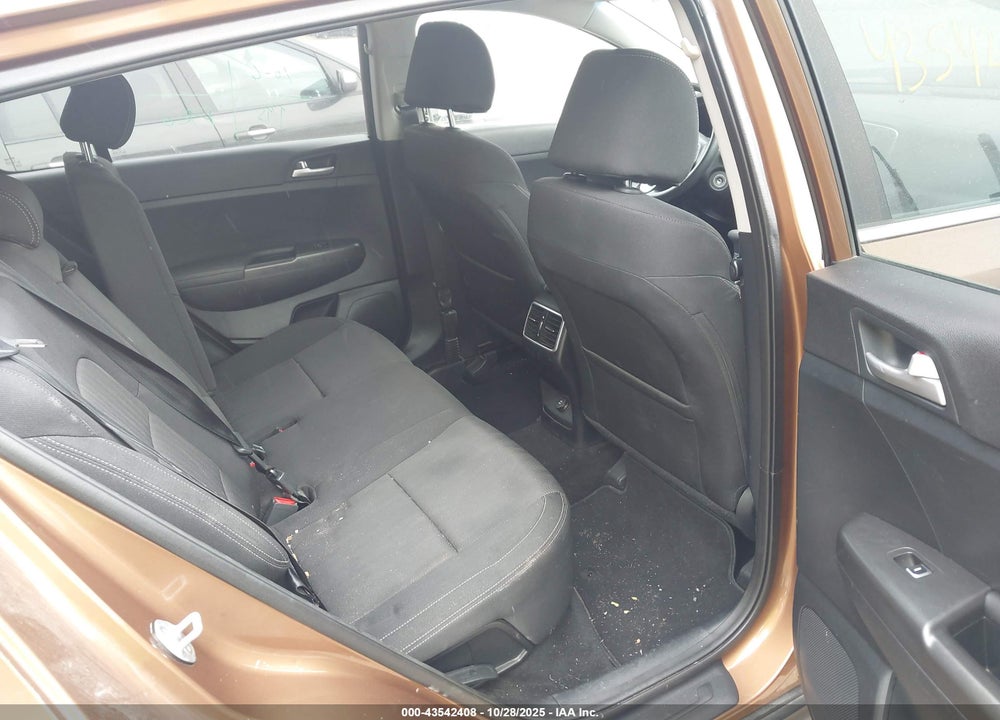 2019 KIA SPORTAGE LX VIN: KNDPMCAC6K7602926