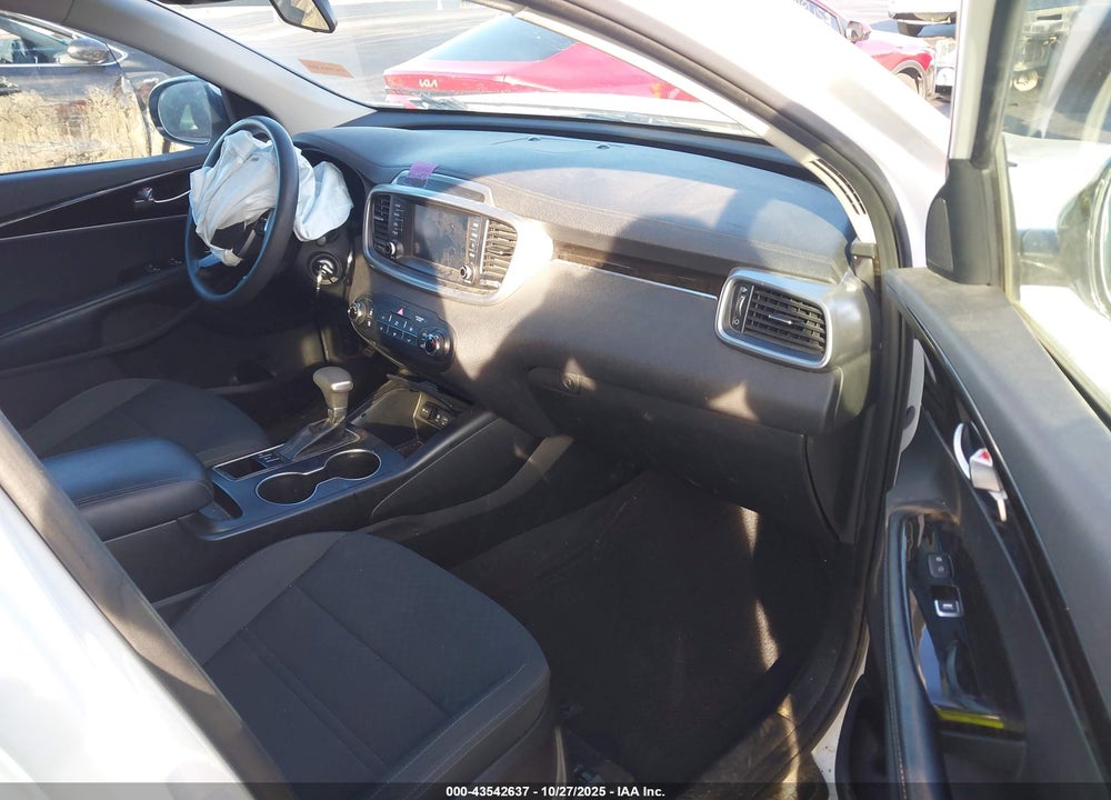 2020 KIA SORENTO VIN: 5XYPGDA33LG653155