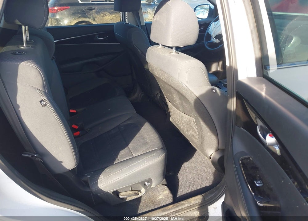 2020 KIA SORENTO VIN: 5XYPGDA33LG653155