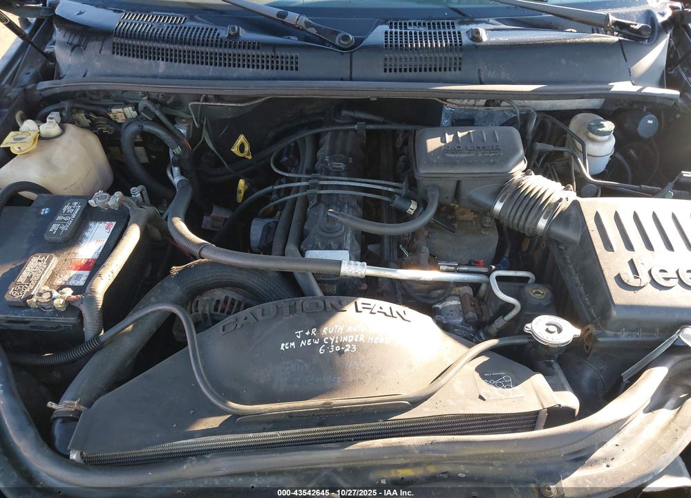 2002 JEEP GRAND CHEROKEE LAREDO VIN: 1J4GW48S62C104272