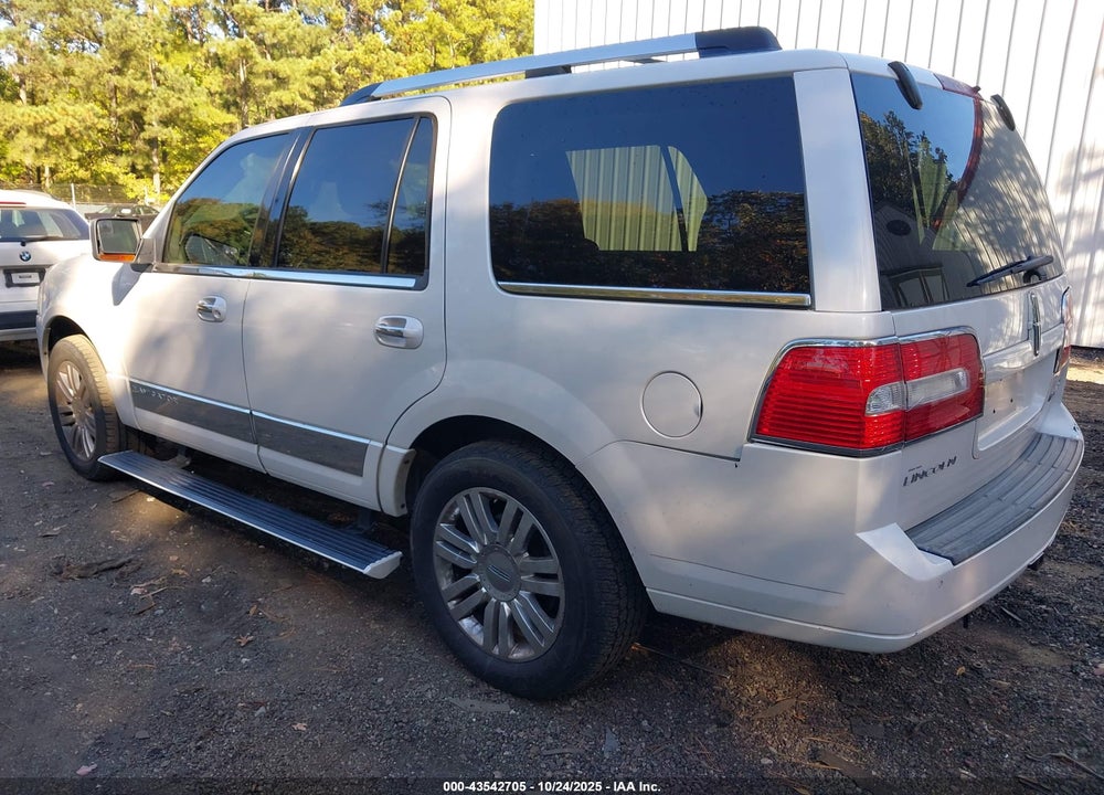 2014 LINCOLN NAVIGATOR VIN: 5LMJJ2H50EEL01402