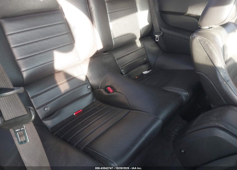 2011 FORD MUSTANG V6 PREMIUM VIN: 1ZVBP8AM2B5104173