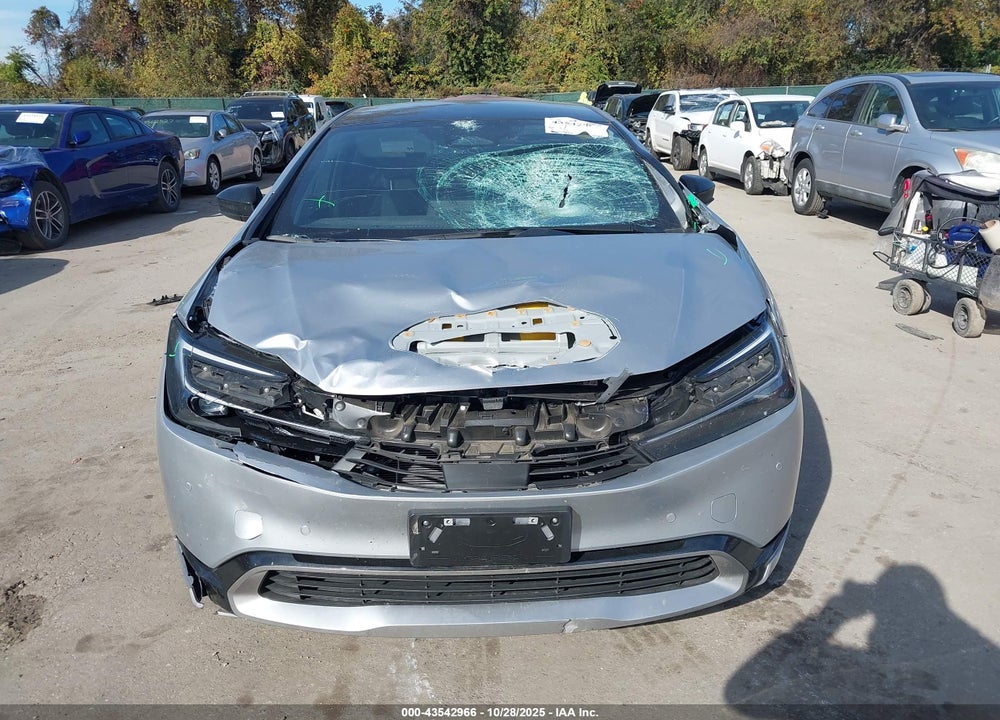 2024 TOYOTA PRIUS PRIME XSE VIN: JTDACACU1R3038252