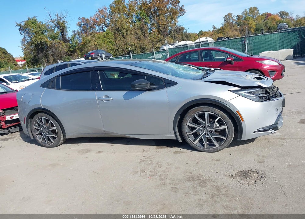 2024 TOYOTA PRIUS PRIME XSE VIN: JTDACACU1R3038252