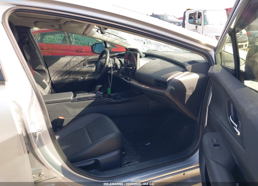 2024 TOYOTA PRIUS PRIME XSE VIN: JTDACACU1R3038252