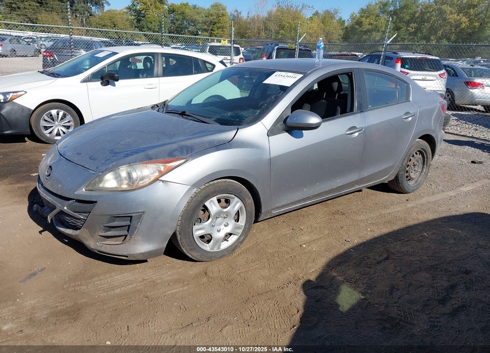 2011 MAZDA 3 I SPORT VIN: JM1BL1UF5B1453211