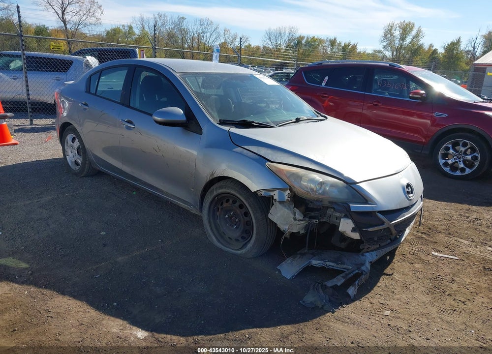2011 MAZDA 3 I SPORT VIN: JM1BL1UF5B1453211