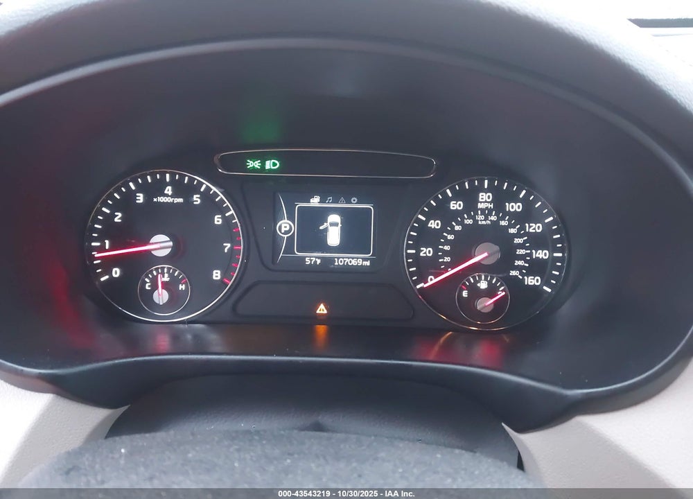 2018 KIA SORENTO 3.3L LX VIN: 5XYPG4A58JG352105