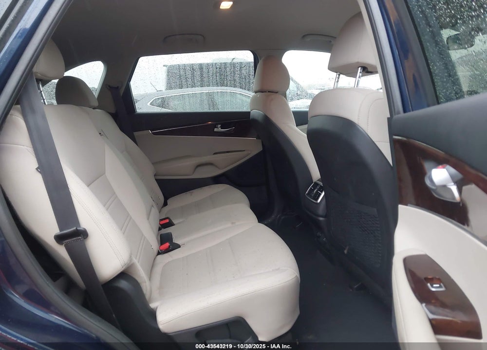 2018 KIA SORENTO 3.3L LX VIN: 5XYPG4A58JG352105