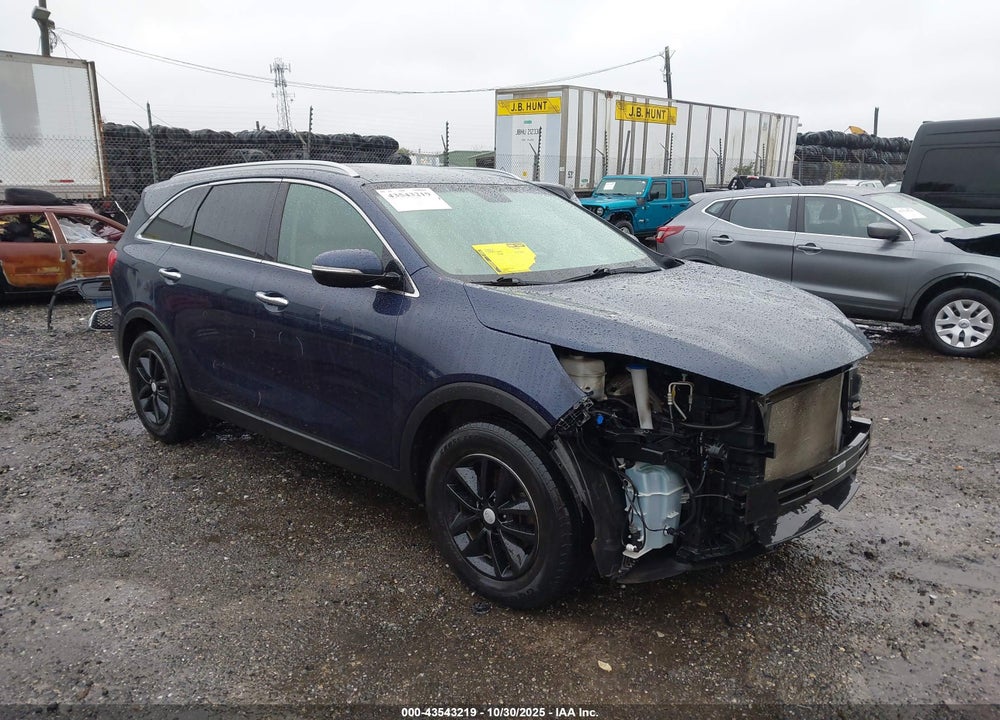2018 KIA SORENTO 3.3L LX VIN: 5XYPG4A58JG352105