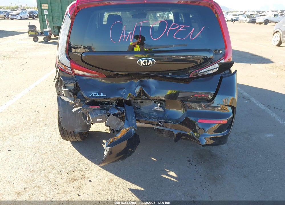 2021 KIA SOUL GT LINE VIN: KNDJ63AU6M7740557