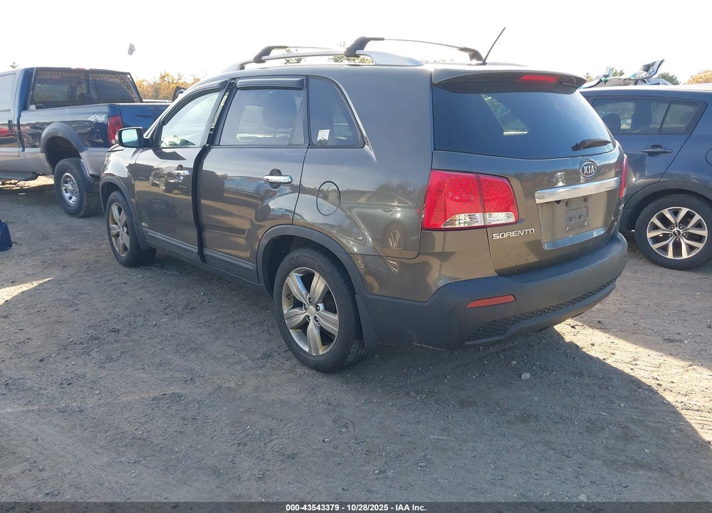 2013 KIA SORENTO VIN: 5XYKUDA20DG380591