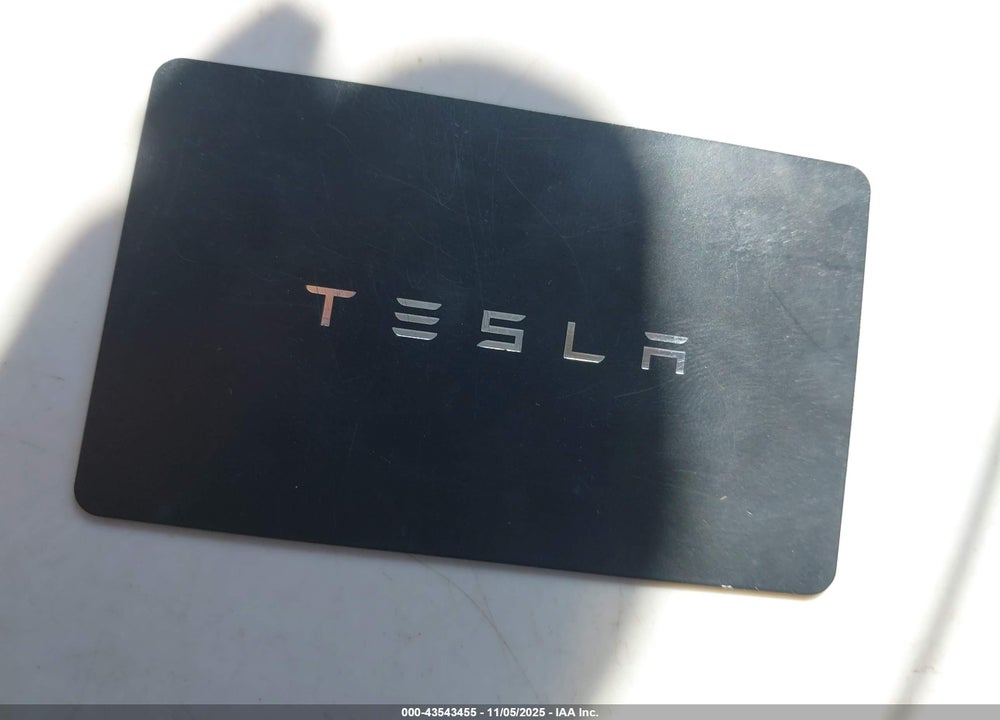 2023 TESLA MODEL Y VIN: 7SAYGDEE0PF877614