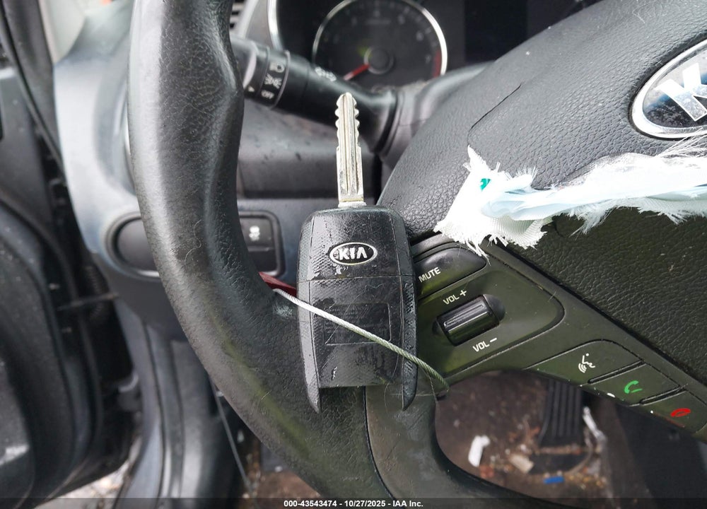 2016 KIA FORTE LX VIN: KNAFK4A67G5583739