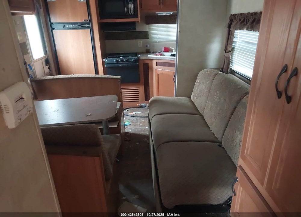 2011 KEYSTONE HIDEOUT VIN: 4YDT23R2887201083
