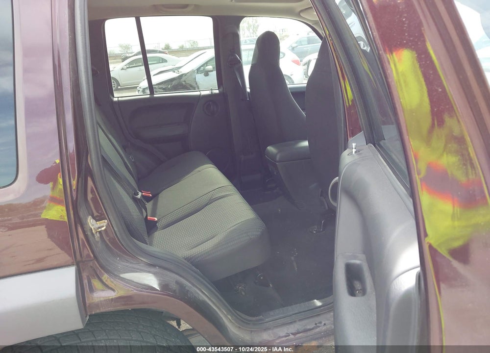2004 JEEP LIBERTY SPORT VIN: 1J4GL48K24W192148