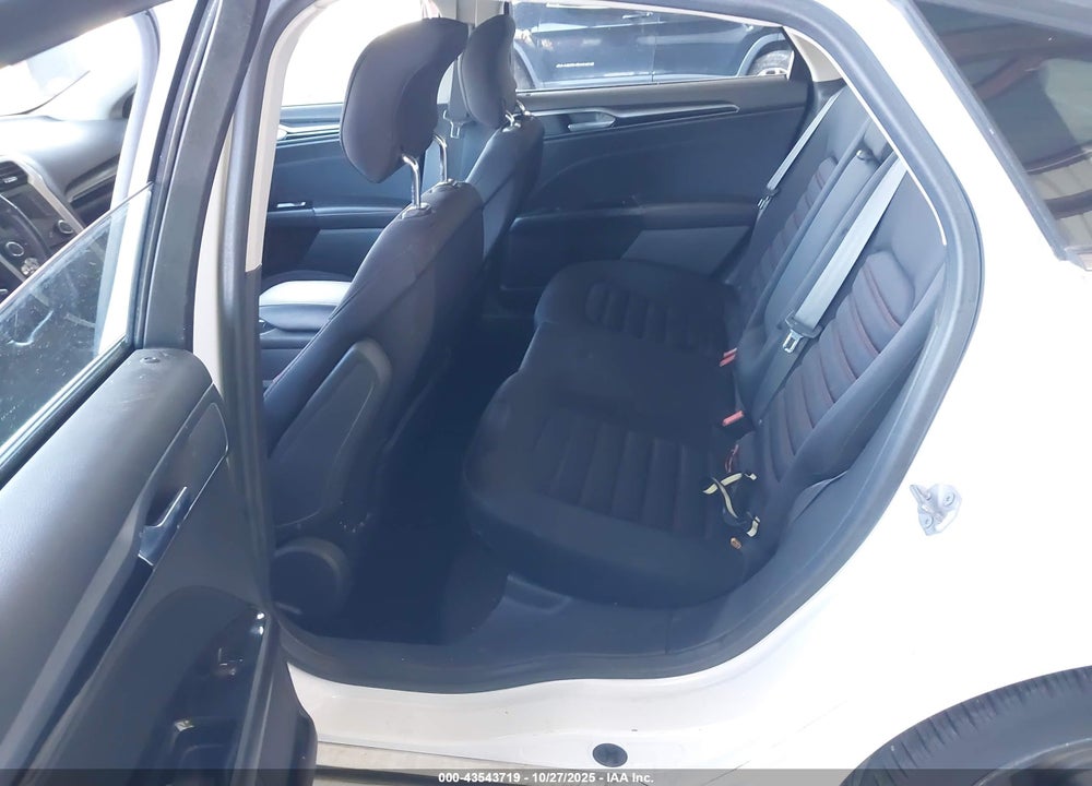 2014 FORD FUSION SE VIN: 1FA6P0HD6E5400710