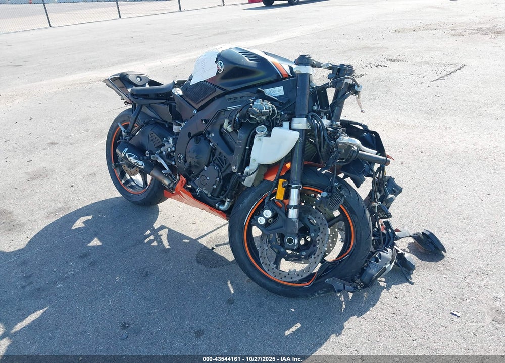 2020 YAMAHA YZFR6 C VIN: JYARJ28Y8LA002857