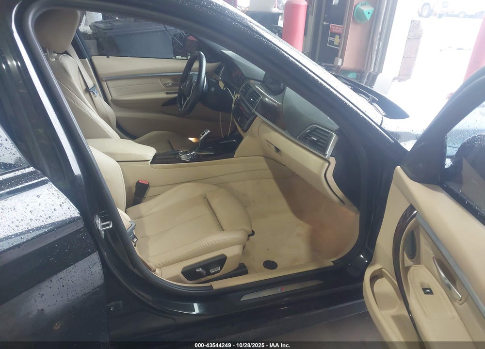 2016 BMW 3 SERIES VIN: WBA8E9G54GNT47027