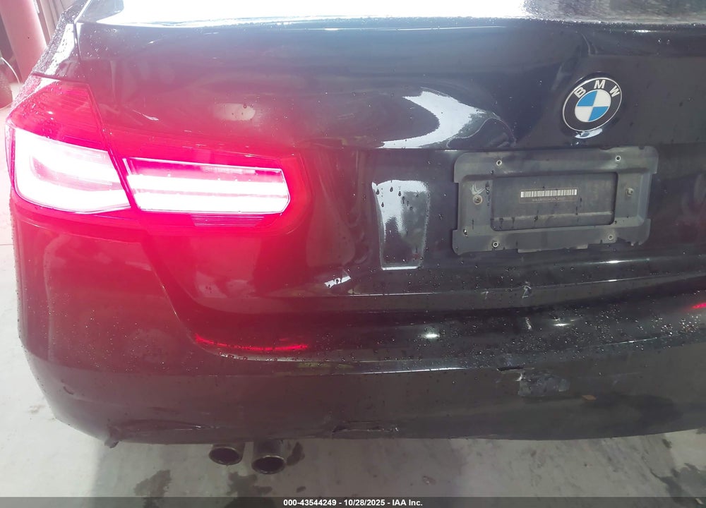 2016 BMW 3 SERIES VIN: WBA8E9G54GNT47027