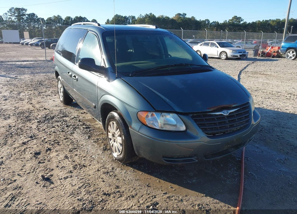 2005 CHRYSLER TOWN & COUNTRY VIN: 1C4GP45R45B417772
