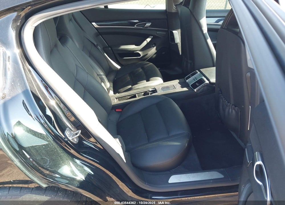 2014 PORSCHE PANAMERA 4 VIN: WP0AA2A75EL006570