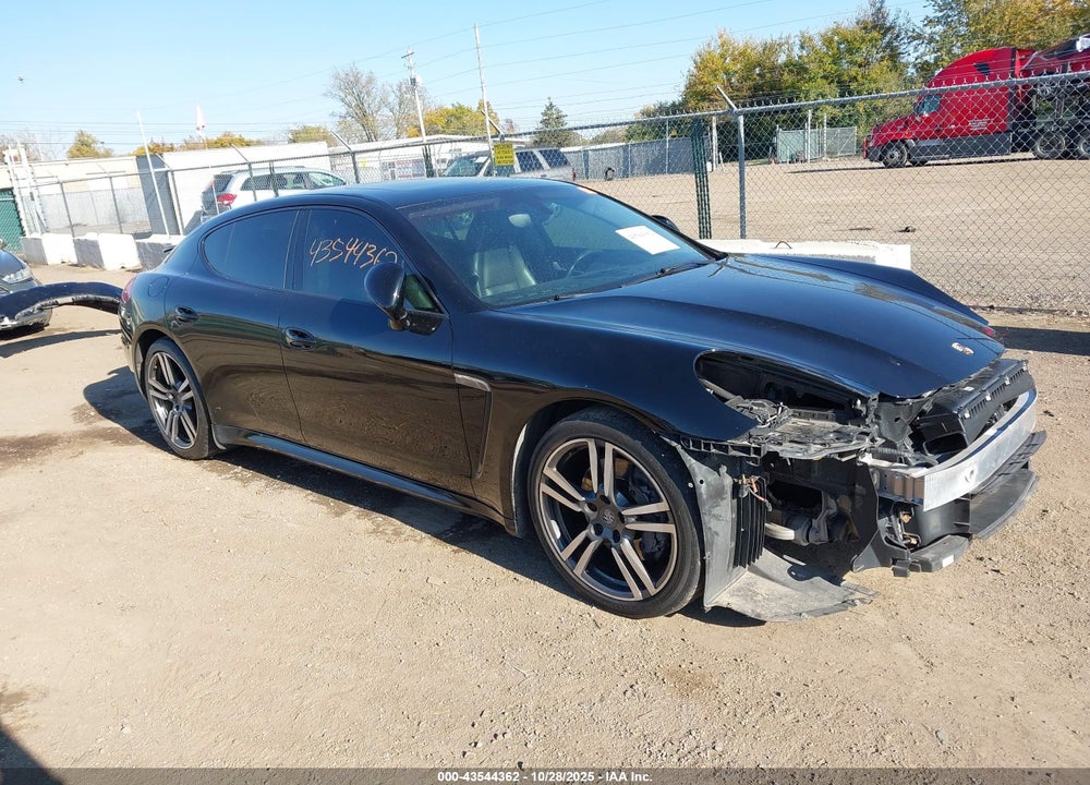 2014 PORSCHE PANAMERA 4 VIN: WP0AA2A75EL006570