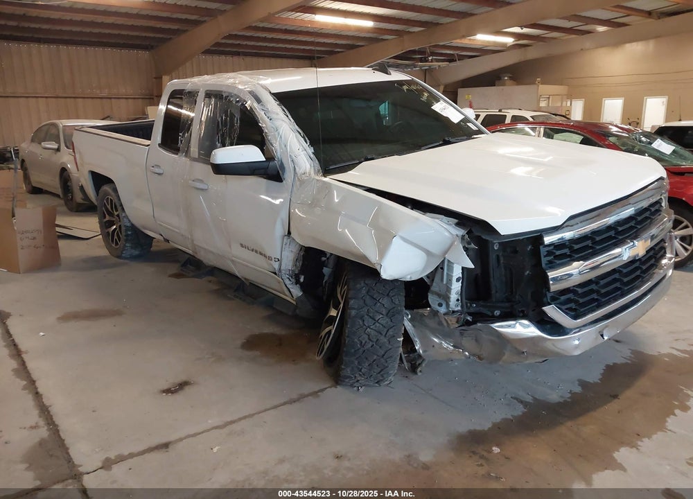 2018 CHEVROLET SILVERADO 1500 1LT VIN: 1GCRCREC3JZ155077