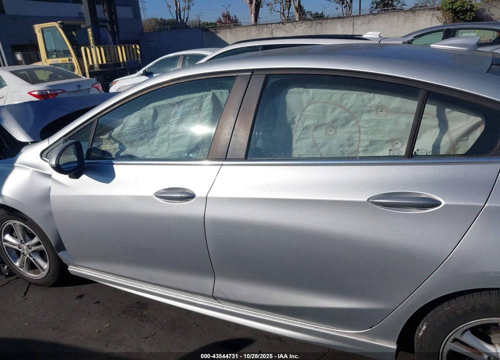 2017 CHEVROLET CRUZE LT AUTO VIN: 1G1BE5SM6H7257568
