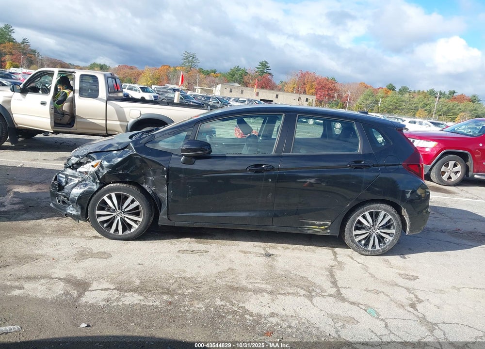 2018 HONDA FIT VIN: 3HGGK5H88JM718671