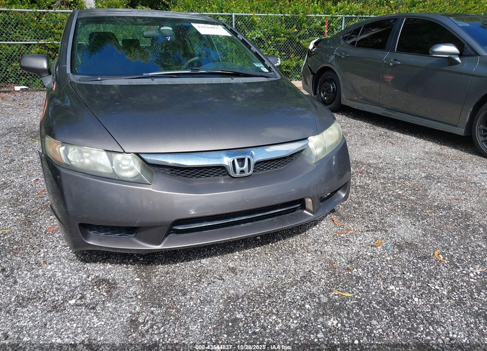2011 HONDA CIVIC VIN: 19XFA1F66BE009885