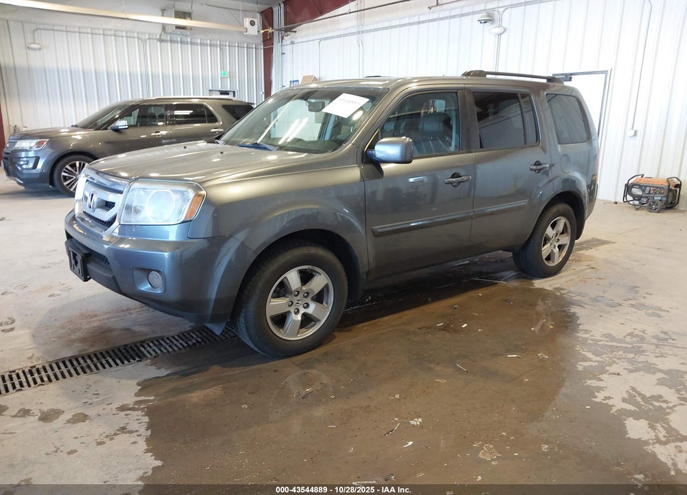 2011 HONDA PILOT VIN: 5FNYF4H56BB092437