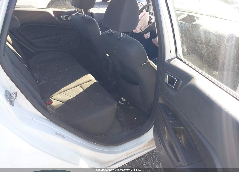 2015 FORD FIESTA SE VIN: 3FADP4EJ8FM184413