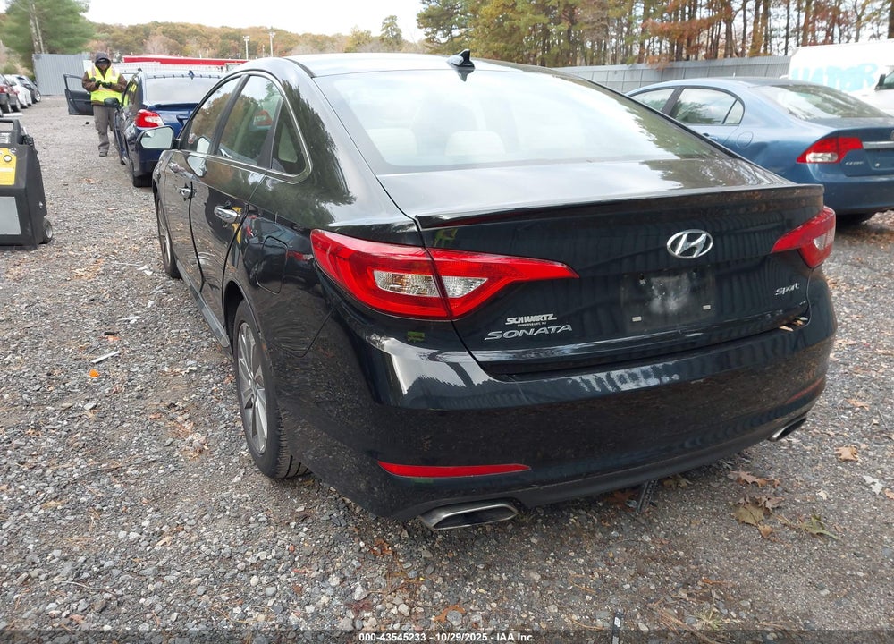 2015 HYUNDAI SONATA SPORT VIN: 5NPE34AF8FH051801
