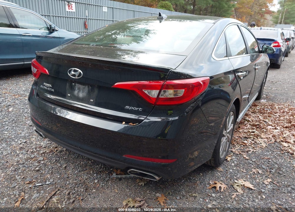2015 HYUNDAI SONATA SPORT VIN: 5NPE34AF8FH051801