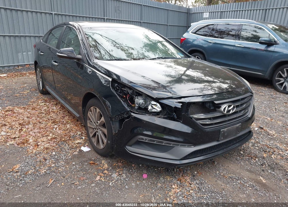 2015 HYUNDAI SONATA SPORT VIN: 5NPE34AF8FH051801
